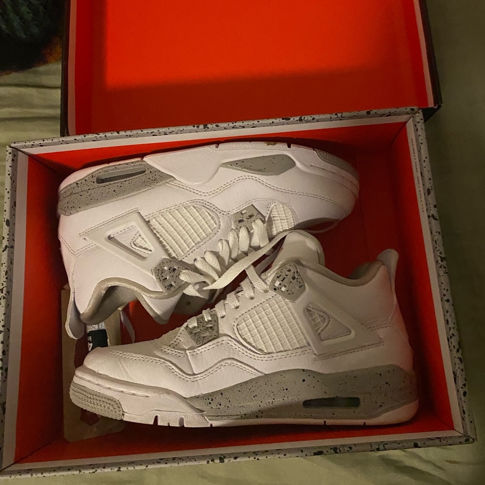 Jordan's 4 Retro 'White Oreos' Size 7